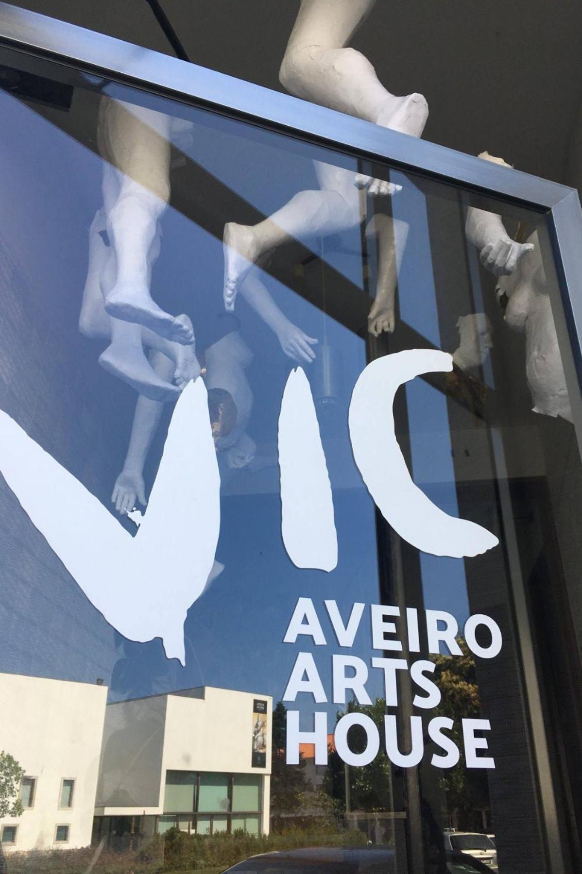 Vic Aveiro Arts House Hotel Ngoại thất bức ảnh
